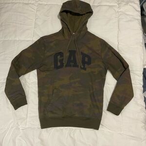 GAP Camo Hoodie Sweatshirt XS NWOT